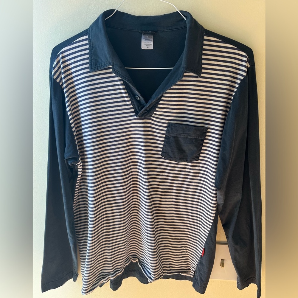 Super Nice Patagonia Long Sleeve Striped T-Shirt With Pocket Size: Men’s Medium